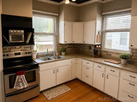 237 N Van Buren Road, Bay City MI 48708 photo 4