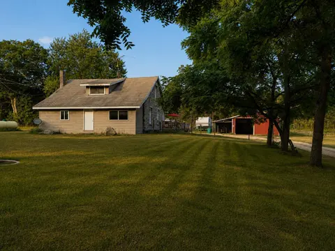 8800 N West County Line Road, Barryton MI 49305 home for sale