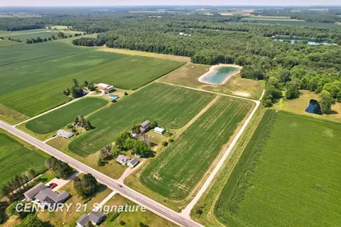 2250 S Hemlock Road, Hemlock MI 48626 photo 4