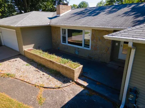 5429 Harvest Court, Bay City MI 48706 photo 3