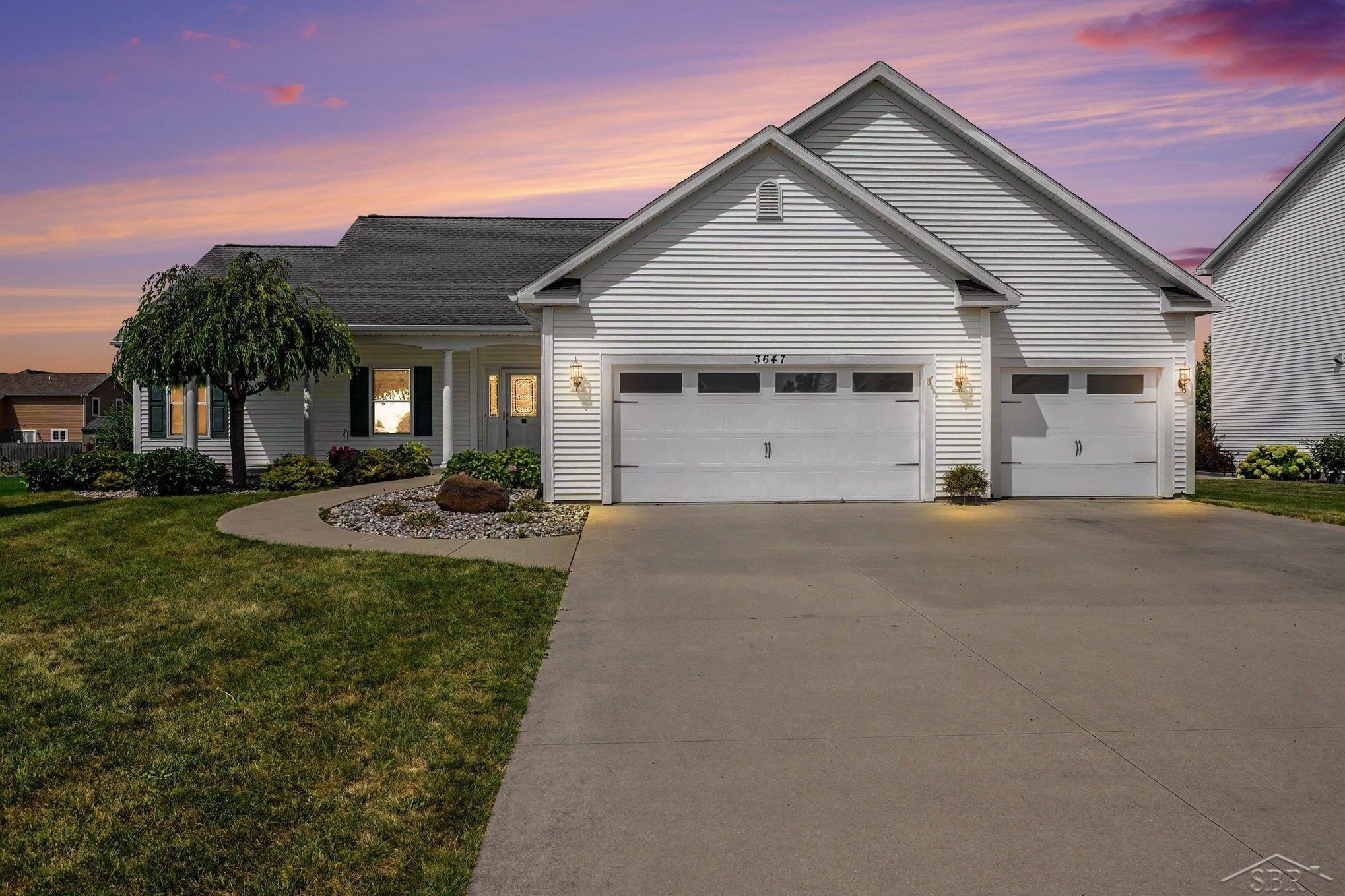 3647 Coachmans Ridge Drive, Saginaw MI 48603 photo 1