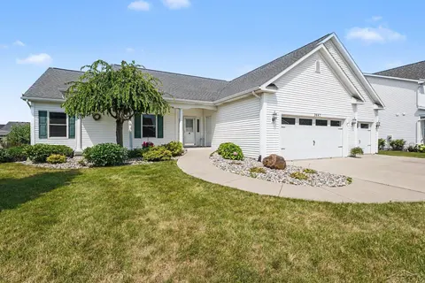 3647 Coachmans Ridge Drive, Saginaw MI 48603 photo 3