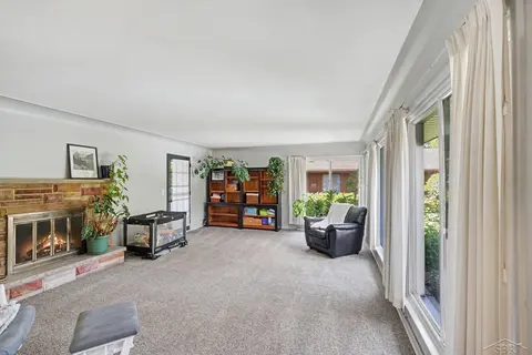 1609 N Center Road, Saginaw MI 48638 photo 4