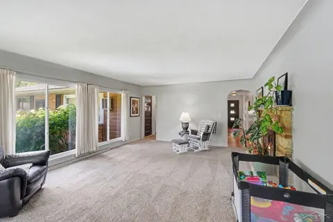 1609 N Center Road, Saginaw MI 48638 photo 5