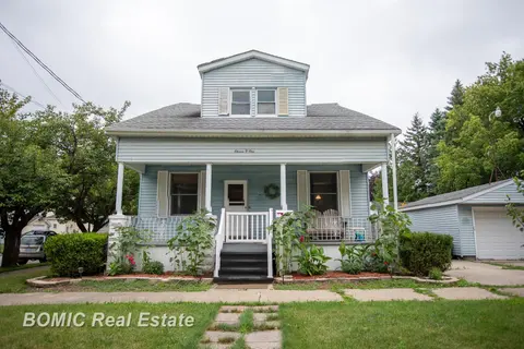 1101 S Farragut Street, Bay City MI 48708 home for sale