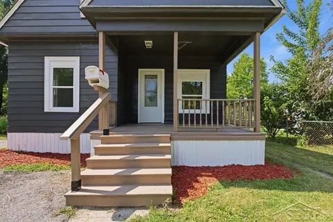 719 N Oakley Street, Saginaw MI 48602 photo 3