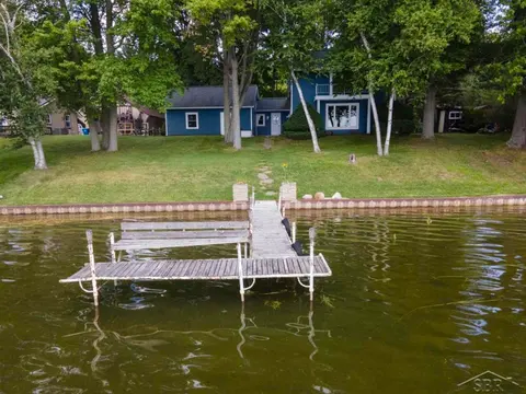 2669 N Lakeview Drive, Sanford MI 48657 photo 5