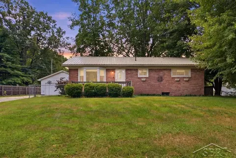 1072 E Stewart Road, Midland MI 48640 home for sale