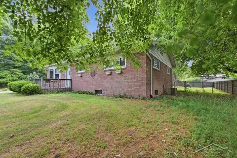 1072 E Stewart Road, Midland MI 48640 photo 3
