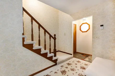 5 Robin Court, Midland MI 48640-2138 photo 4