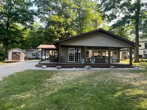 5230 Pointview Drive, Harrison MI 48625 home for sale
