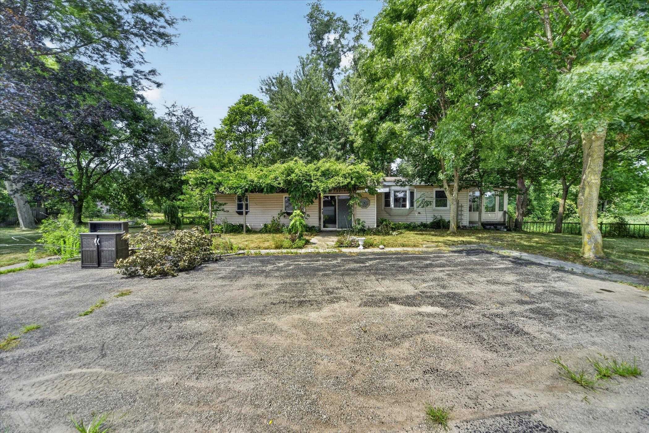 1792 E Lansing Road, Morrice MI 48857 photo 1