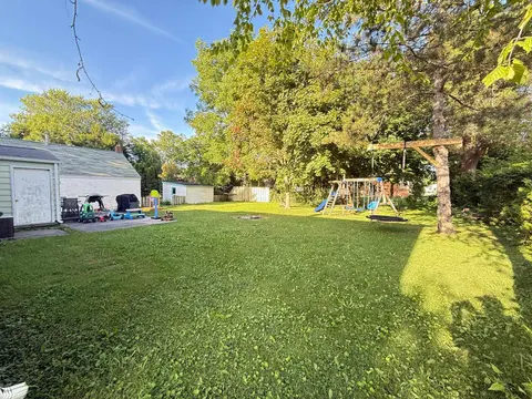 1105 Langstaff Street, Essexville MI 48732 photo 4