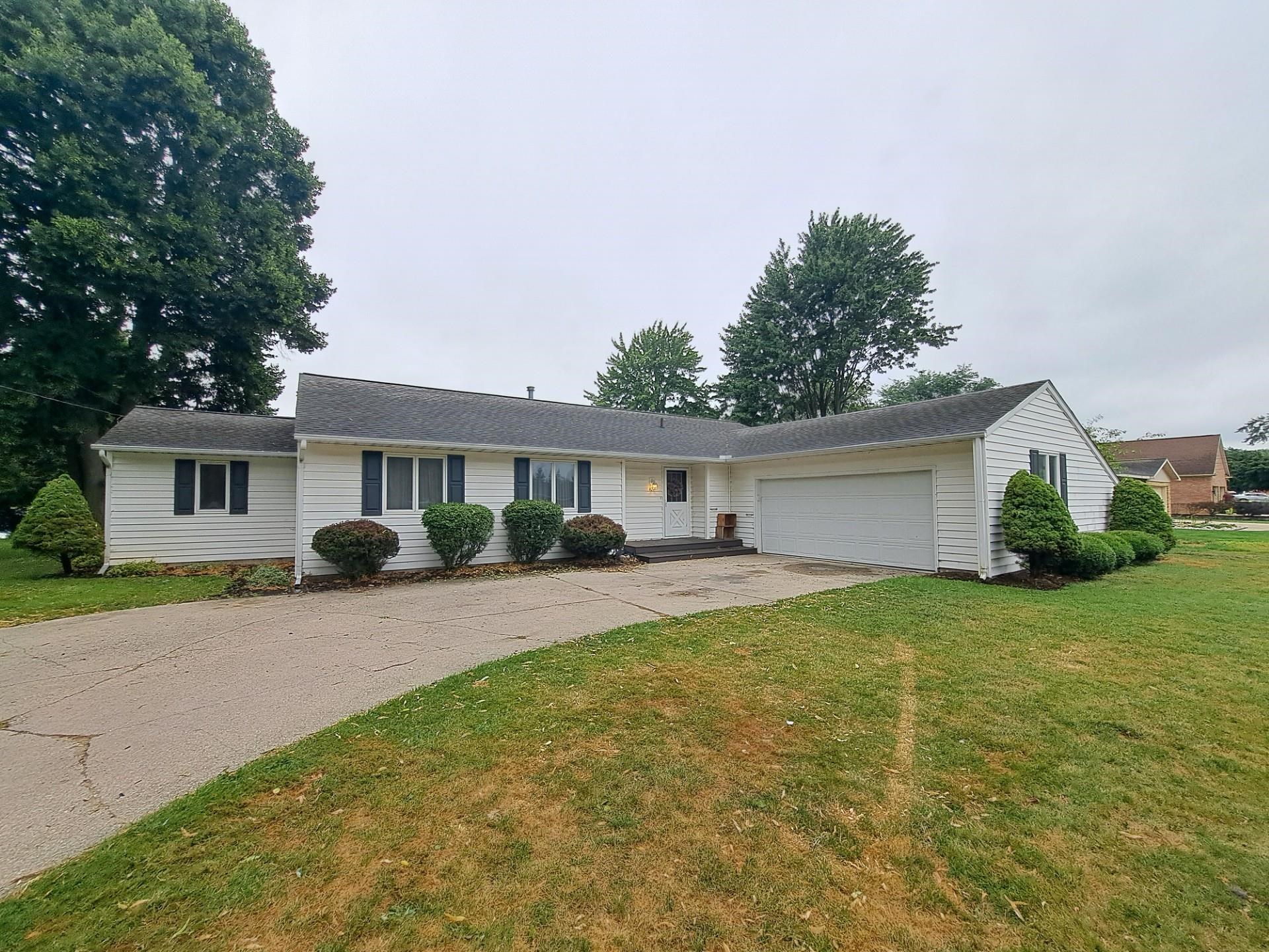 421 Wilcox Parkway Parkway, Clare MI 48617 photo 1