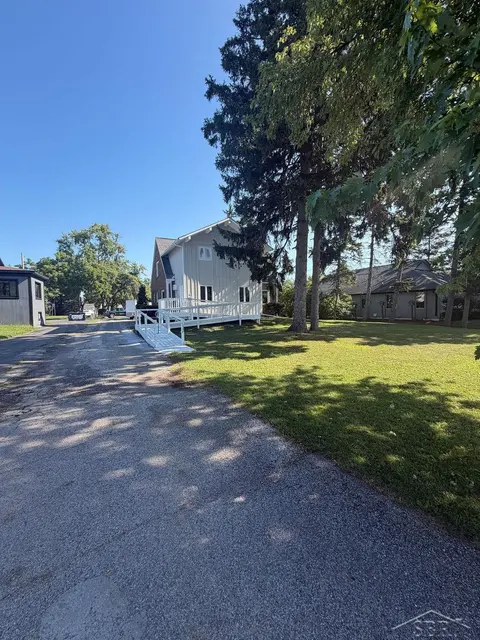 4058 State Street, Saginaw MI 48603 photo 2