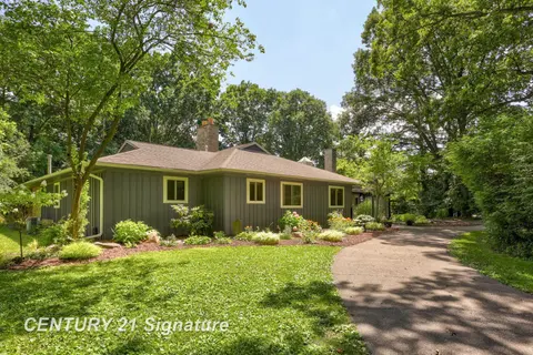 1 N Center Woods Drive, Saginaw MI 48638 photo 2