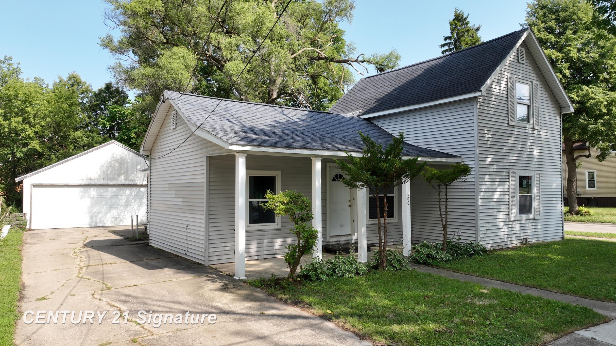 1500 N Charles Street, Saginaw MI 48602 photo 1