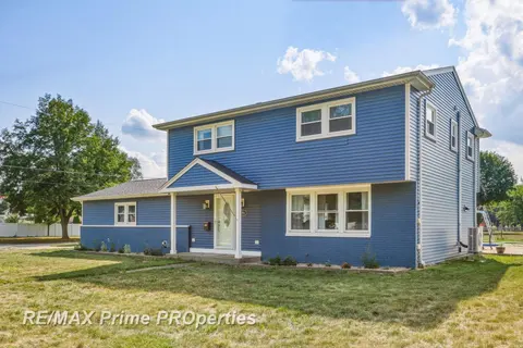 306 Sunburst Drive, Frankenmuth MI 49834-1243 photo 3
