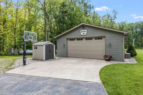 1566 E Shearer Road, Hope MI 48628 photo 5
