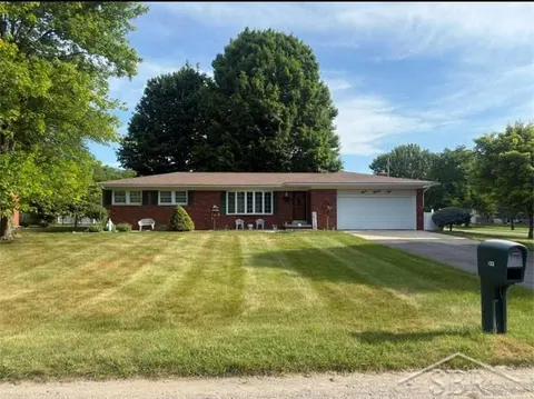 723 Sunflower Drive, Chesaning MI 48616 home for sale