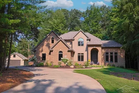 5004 Bristlecone Drive, Midland MI 48642 home for sale