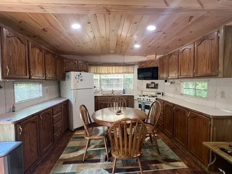 1535 Douglas Avenue, Harrison MI 48625 photo 4