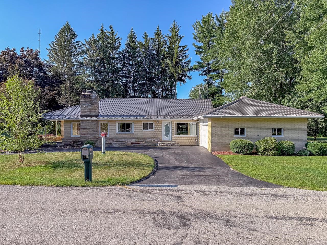 3999 N Castor Road, Coleman MI 48618 photo 1