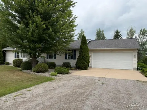 1641 Amelith Road, Bay City MI 48706 photo 2