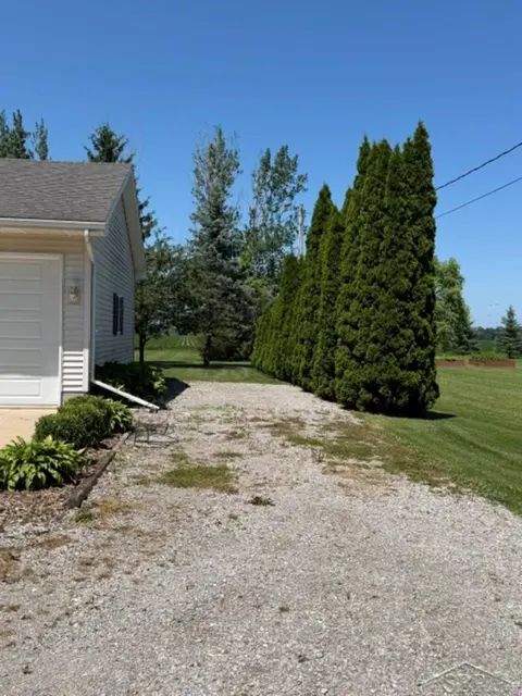 1641 Amelith Road, Bay City MI 48706 photo 3