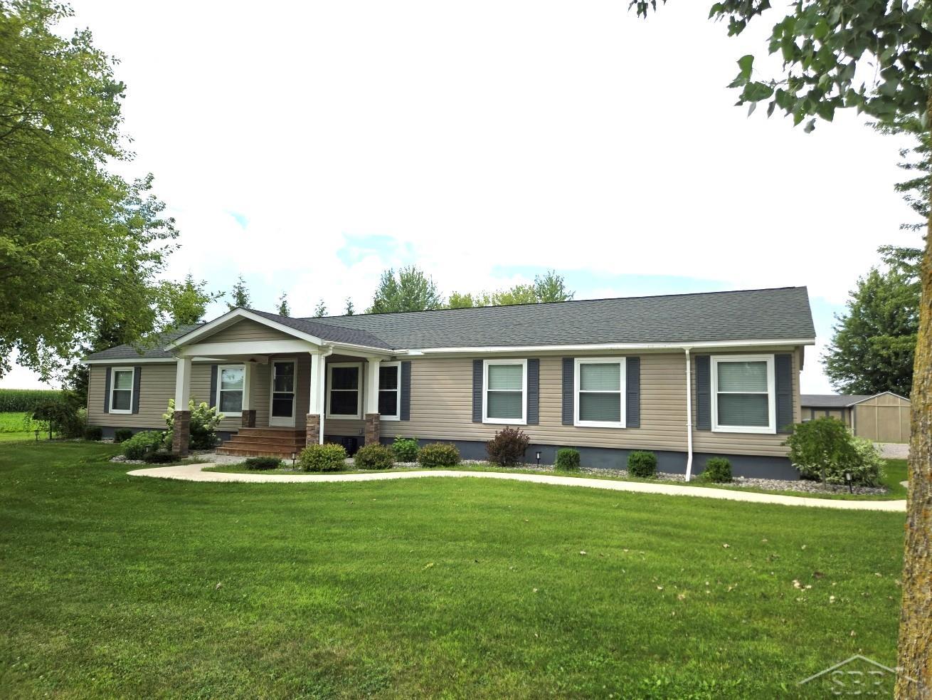 1110 W Townline 14 Road, Auburn MI 48611 photo 1