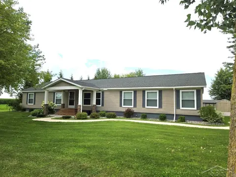 1110 W Townline 14 Road, Auburn MI 48611 home for sale