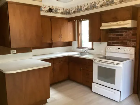 1800 Kosciuszko Avenue, Bay City MI 48708 photo 3