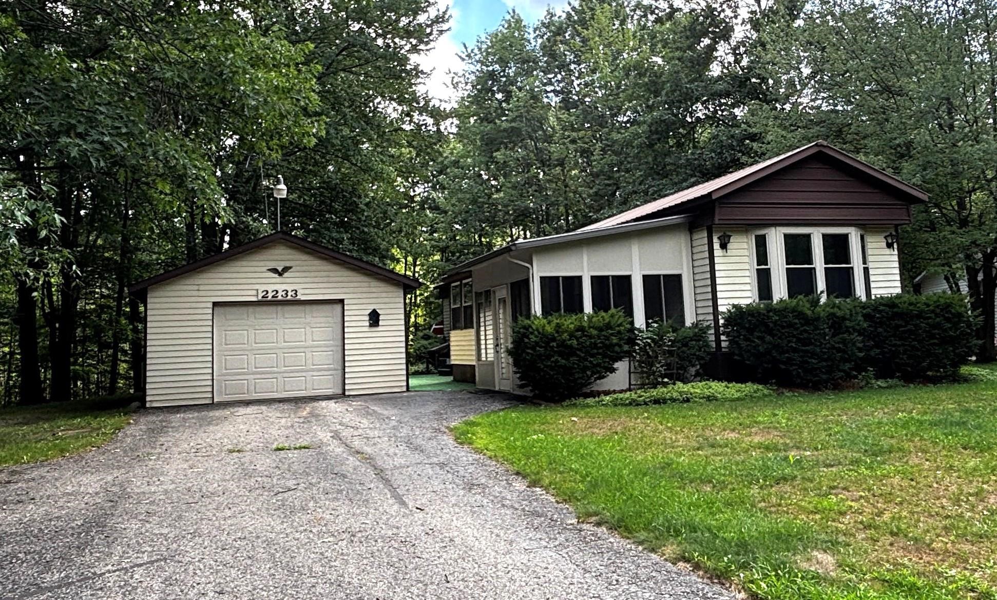 2233 Oakridge Drive, Farwell MI 48622 photo 1