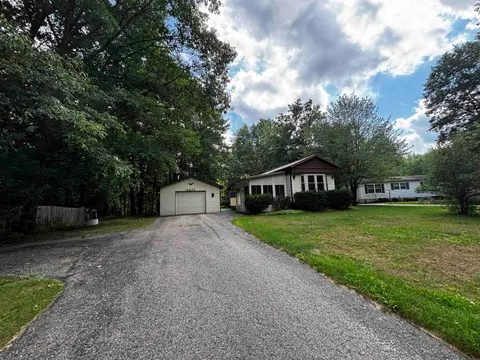 2233 Oakridge Drive, Farwell MI 48622 photo 2