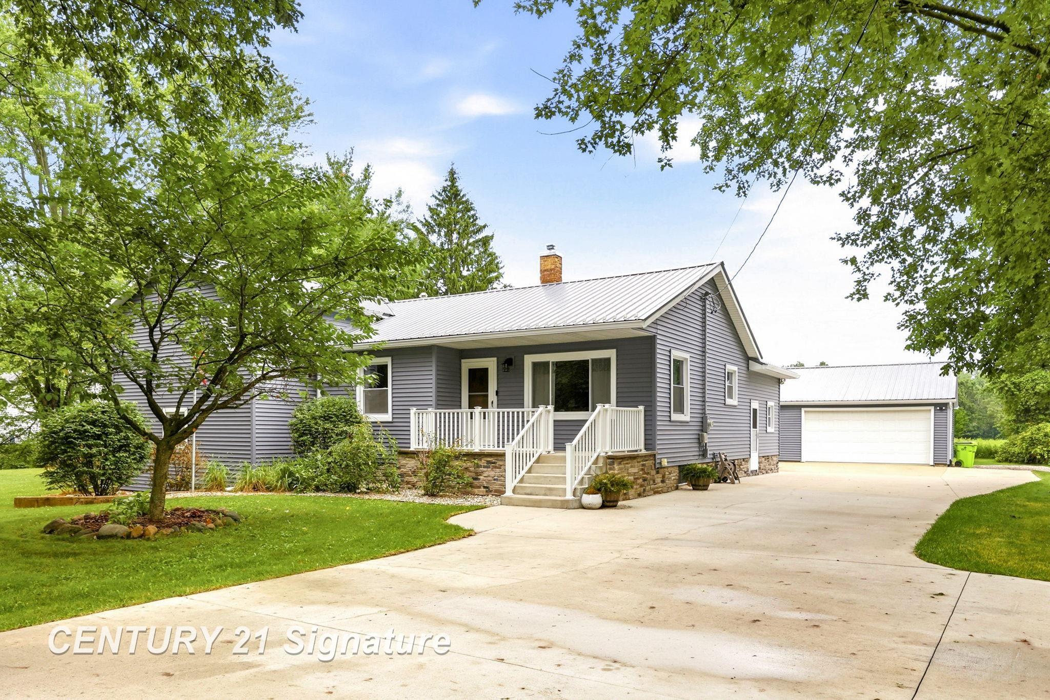 3063 E Gordonville Road, Midland MI 48640 photo 1