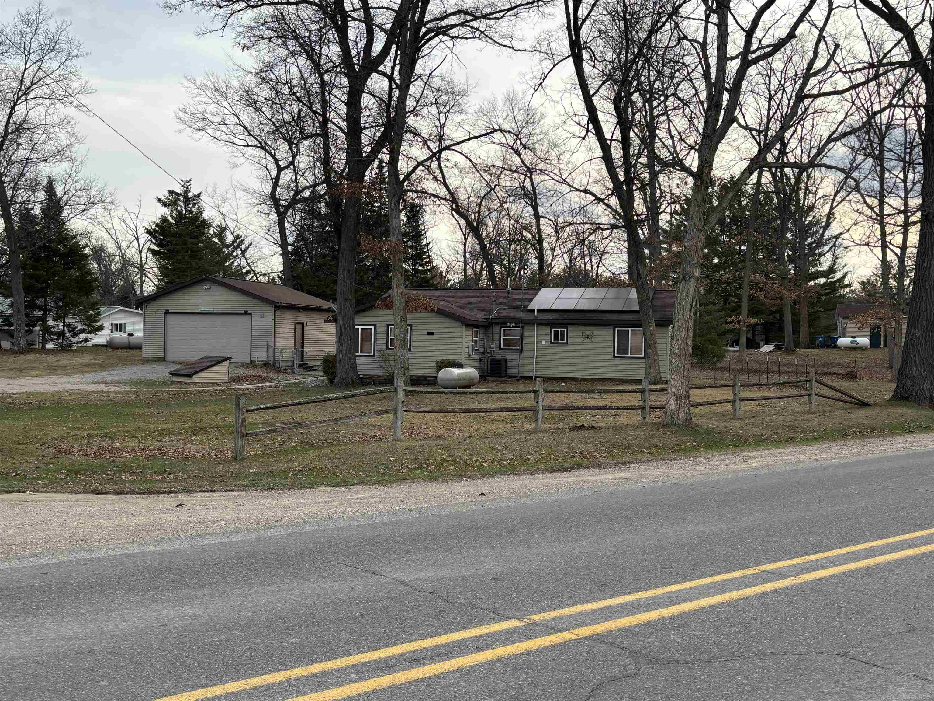 2901 Cathy Street, Harrison MI 48625 photo 1
