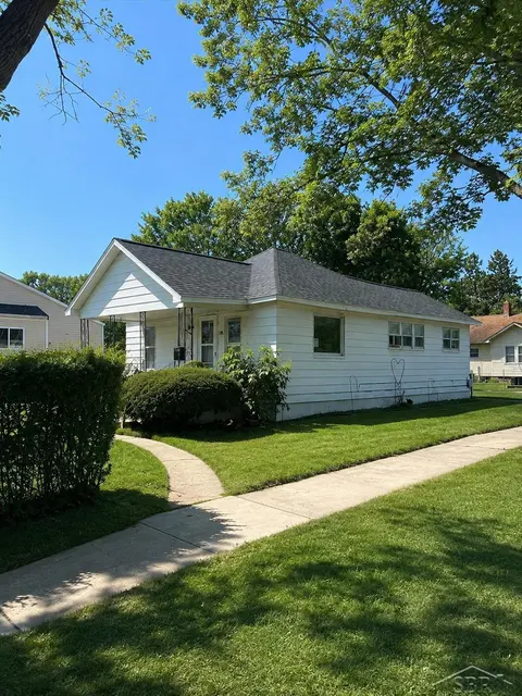 1802 Marquette Street, Saginaw MI 48602 home for sale