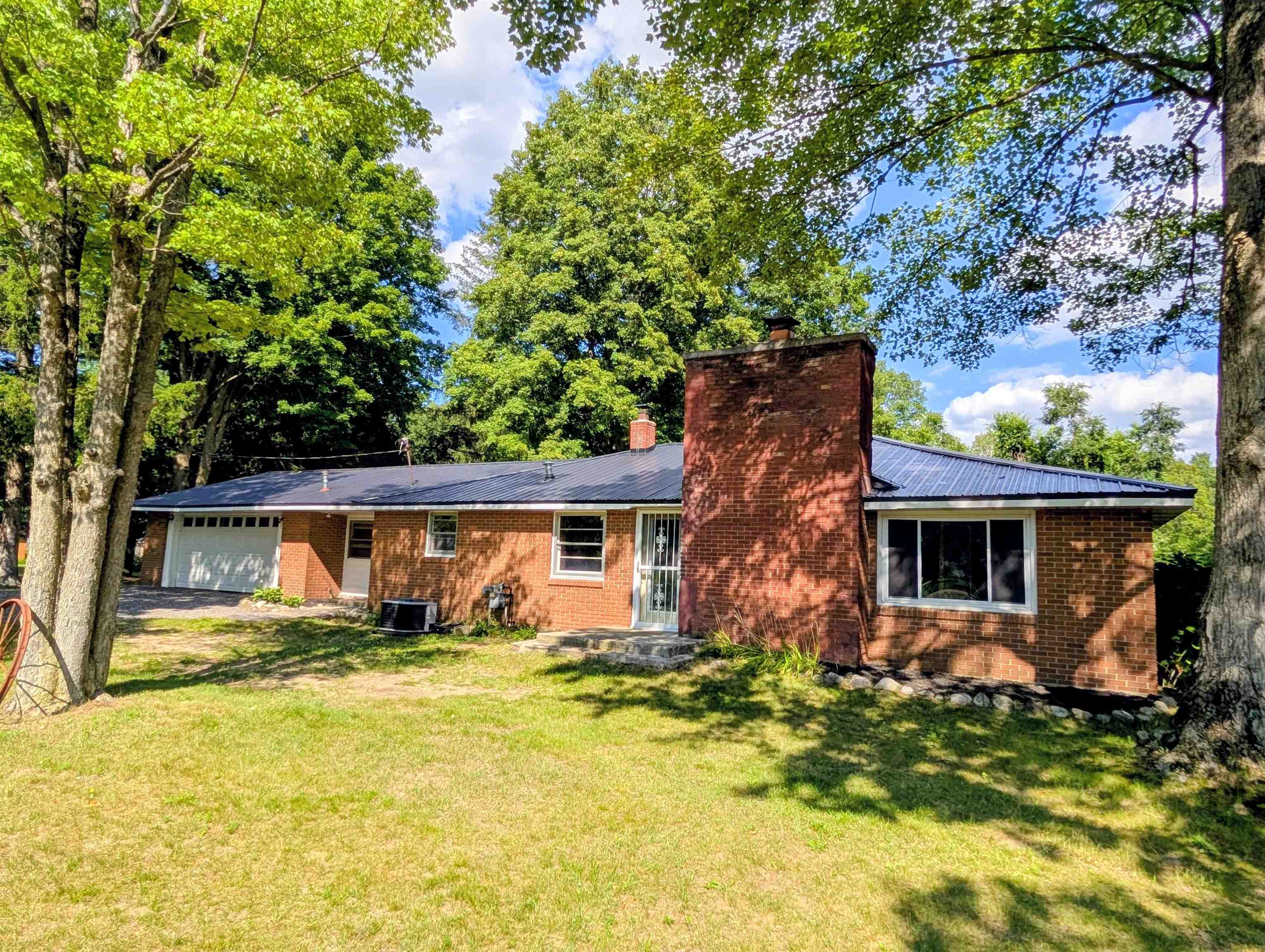 8853 Harding Avenue, Farwell MI 48622 photo 1