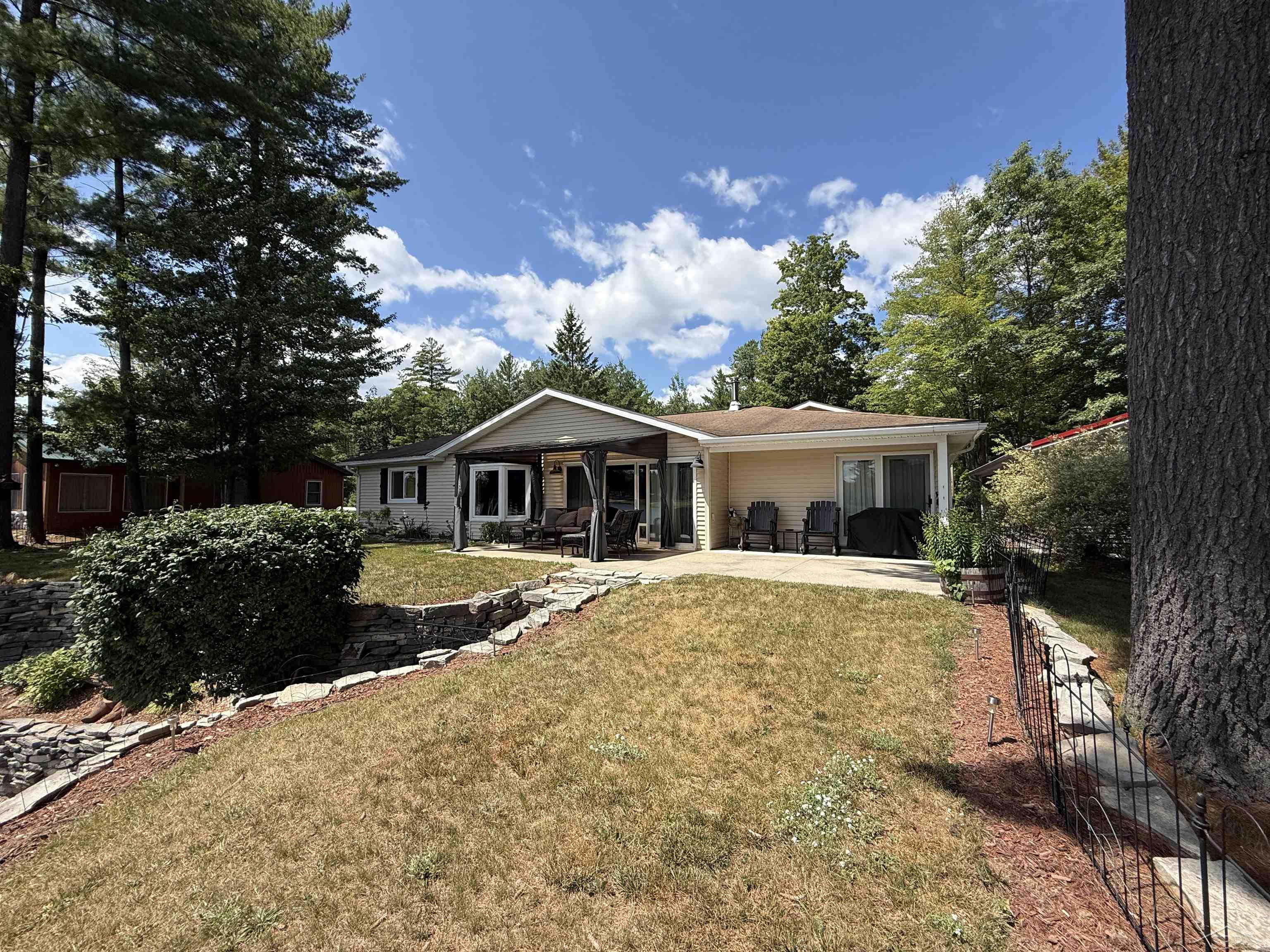 3422 E Pinecrest Drive, Gladwin MI 48624 photo 1