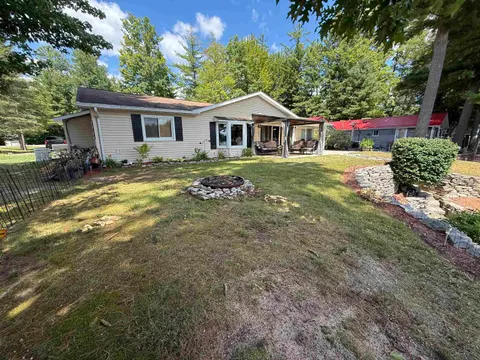 3422 E Pinecrest Drive, Gladwin MI 48624 photo 2