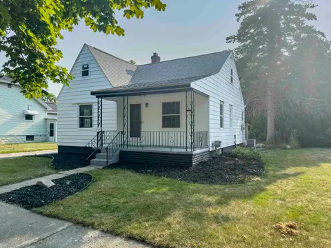 707 Burns Street, Essexville MI 48732 photo 2