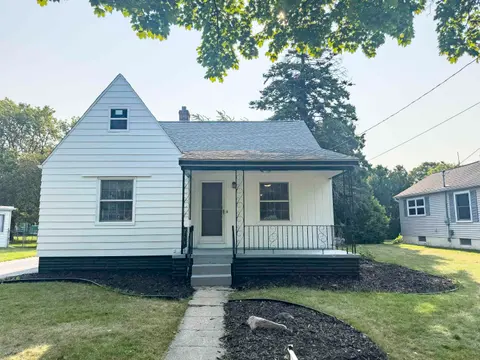 707 Burns Street, Essexville MI 48732 photo 3