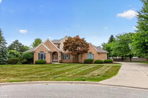 4258 S Autumn Ridge, Saginaw MI 48603 photo 3
