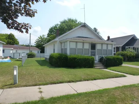 705 Stanton Street, Bay City MI 48708 photo 3
