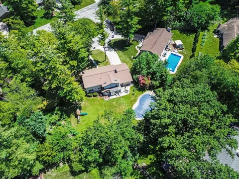 3229 Delevan Drive, Saginaw MI 48603 photo 2