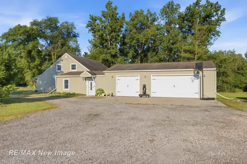 740 W Pine River Road, Midland MI 48640 photo 3
