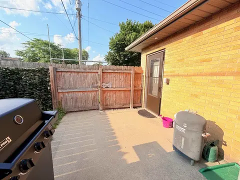 1000 S Monroe Street, Bay City MI 48708 photo 4
