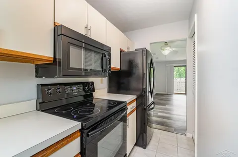 301 S Walnut Street, Bay City MI 48706 photo 2