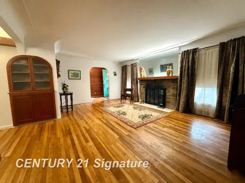 2116 Barnard Street, Saginaw MI 48602 photo 2