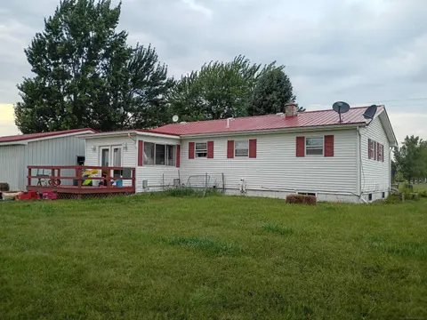 16463 Geddes Road, Hemlock MI 48626 photo 2